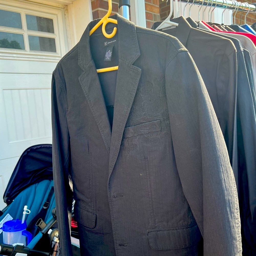 M “INC” Sportcoat Blazer Jacket. Black with embroidered griffin design on chest.